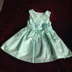 Girls dress